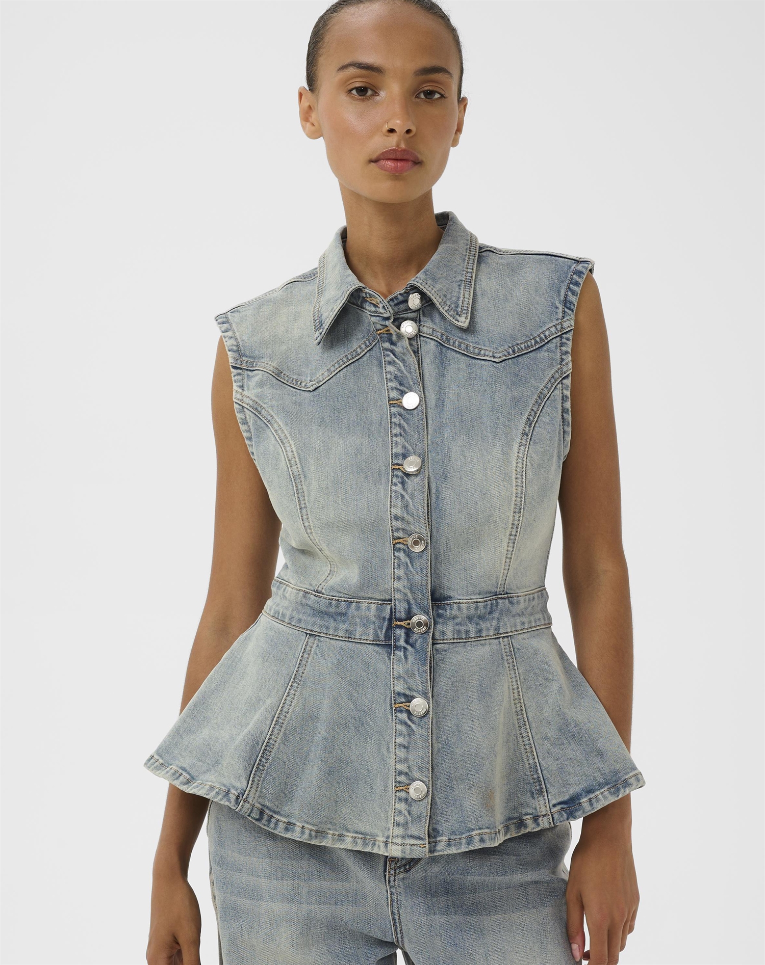 Gestuz - GZNoma SL Bluse - Vintage Mid Blue Wash 